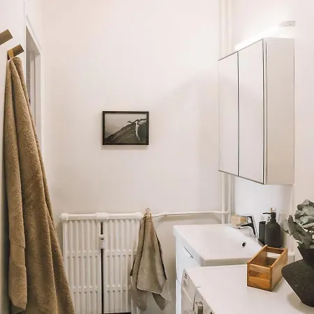 Nuria - Et Balcon A Auteuil *