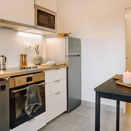 Nuria - Et Balcon à Auteuil